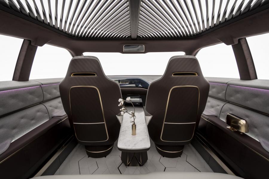 Интерьер Infiniti QX Inspiration 2019 года  (фото 37 из 159)